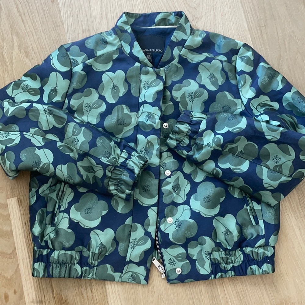 Cropped print jacket